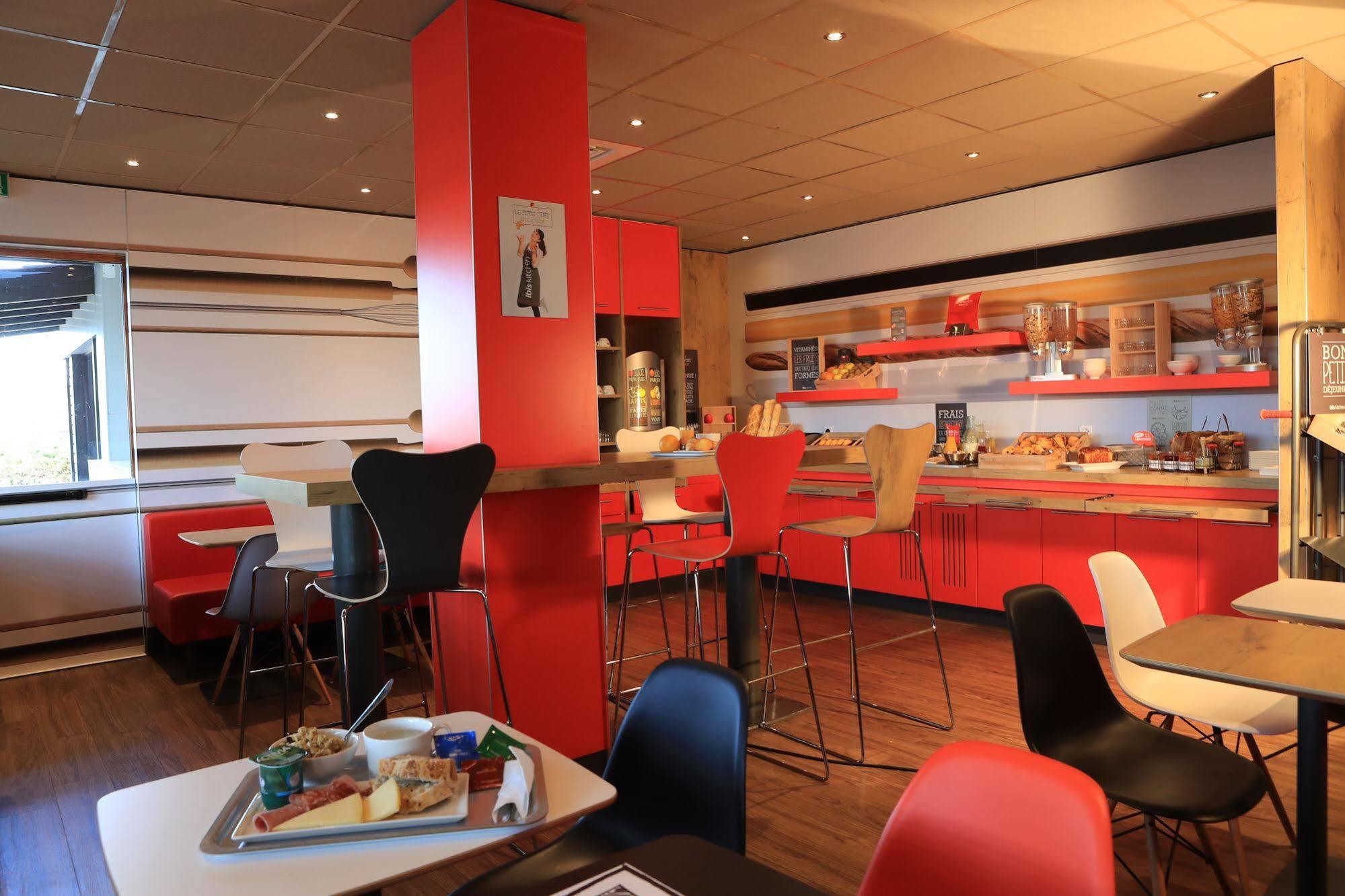 Ibis Hotel 3*
